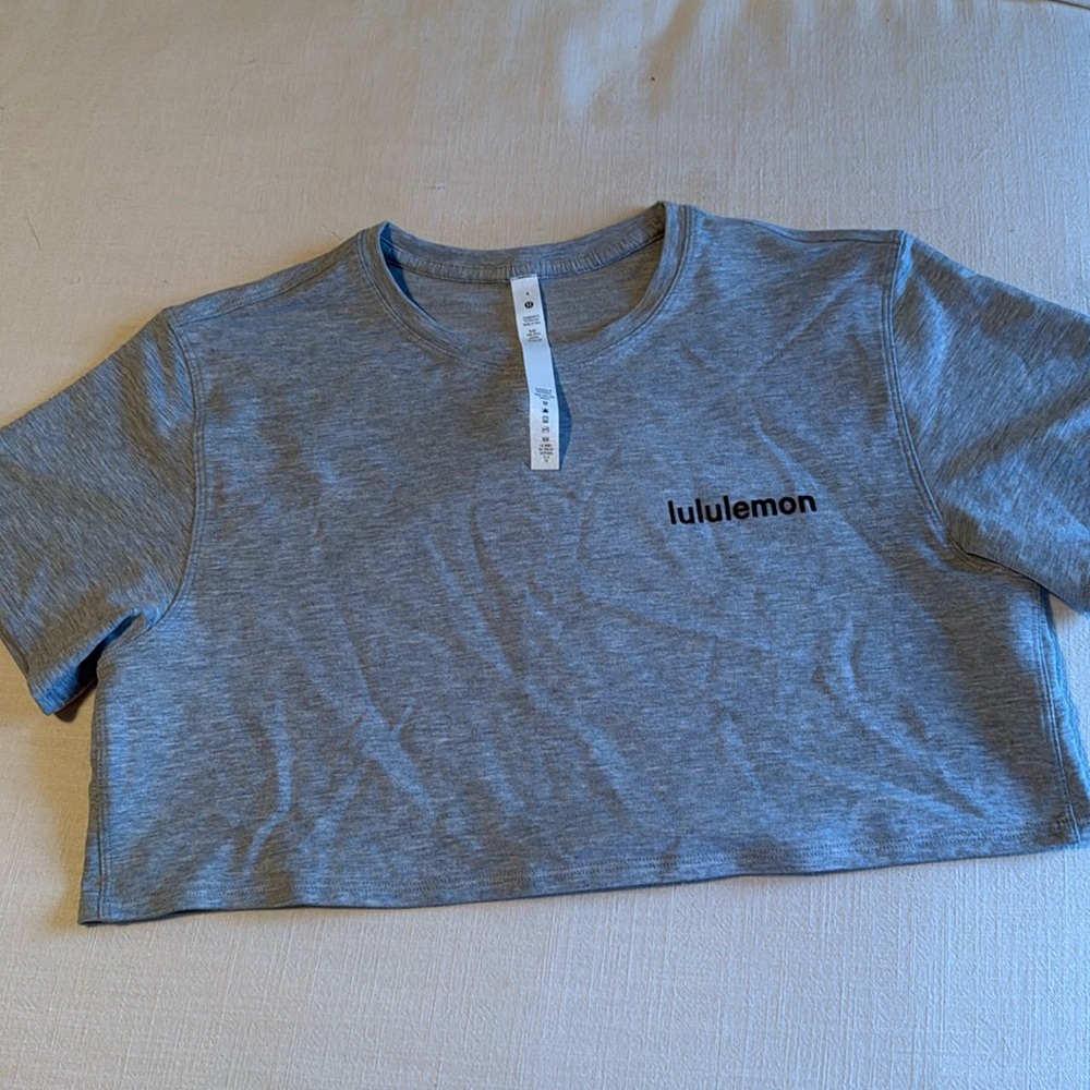 Lululemon Grey Cropped T-shirt